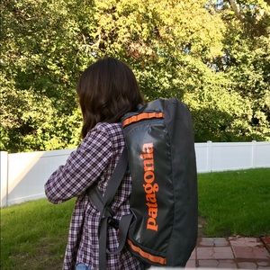 Patagonia black hole duffel